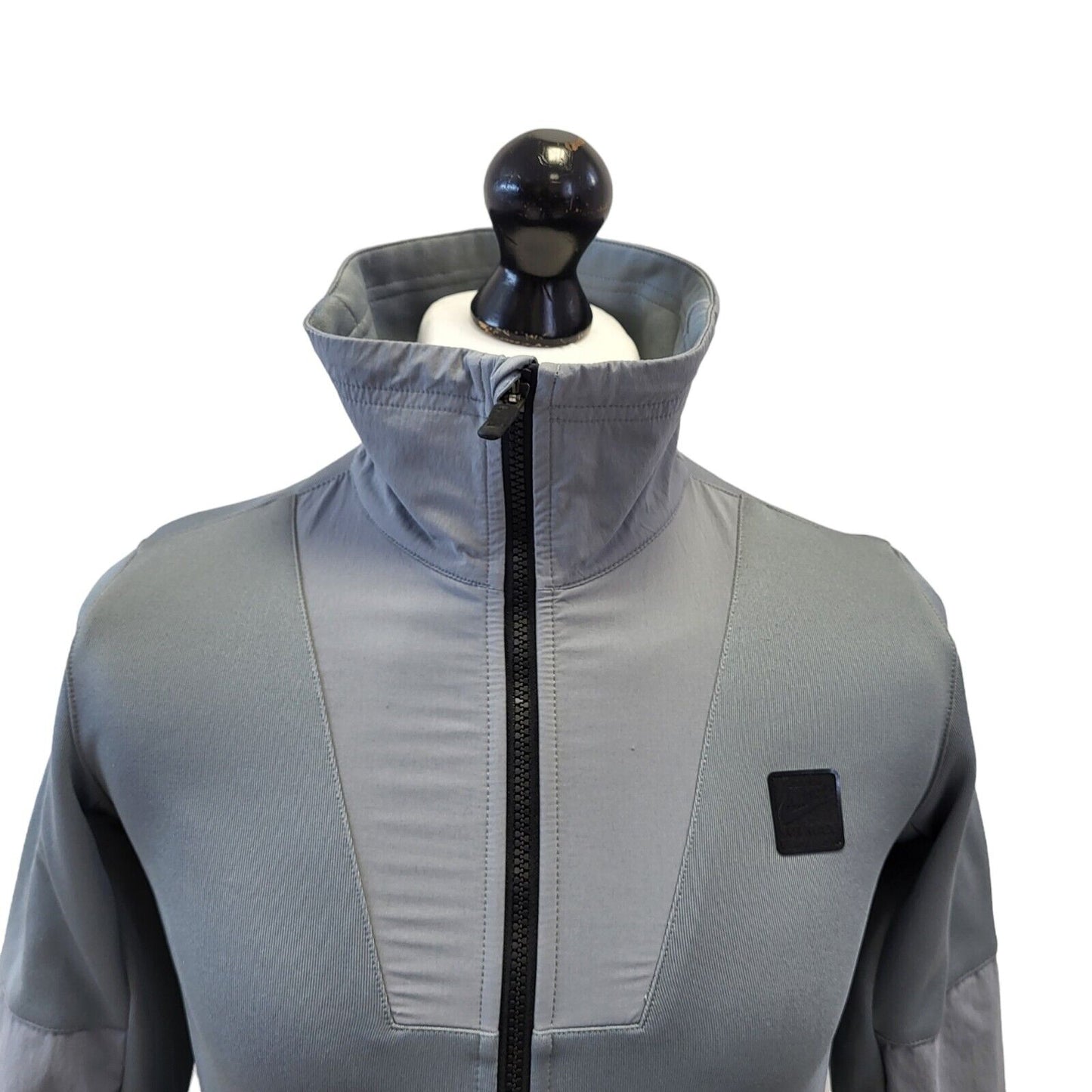 Nike Grey Zipped Sports Tracksuit Top Uk Boy's XL (13-15) G455