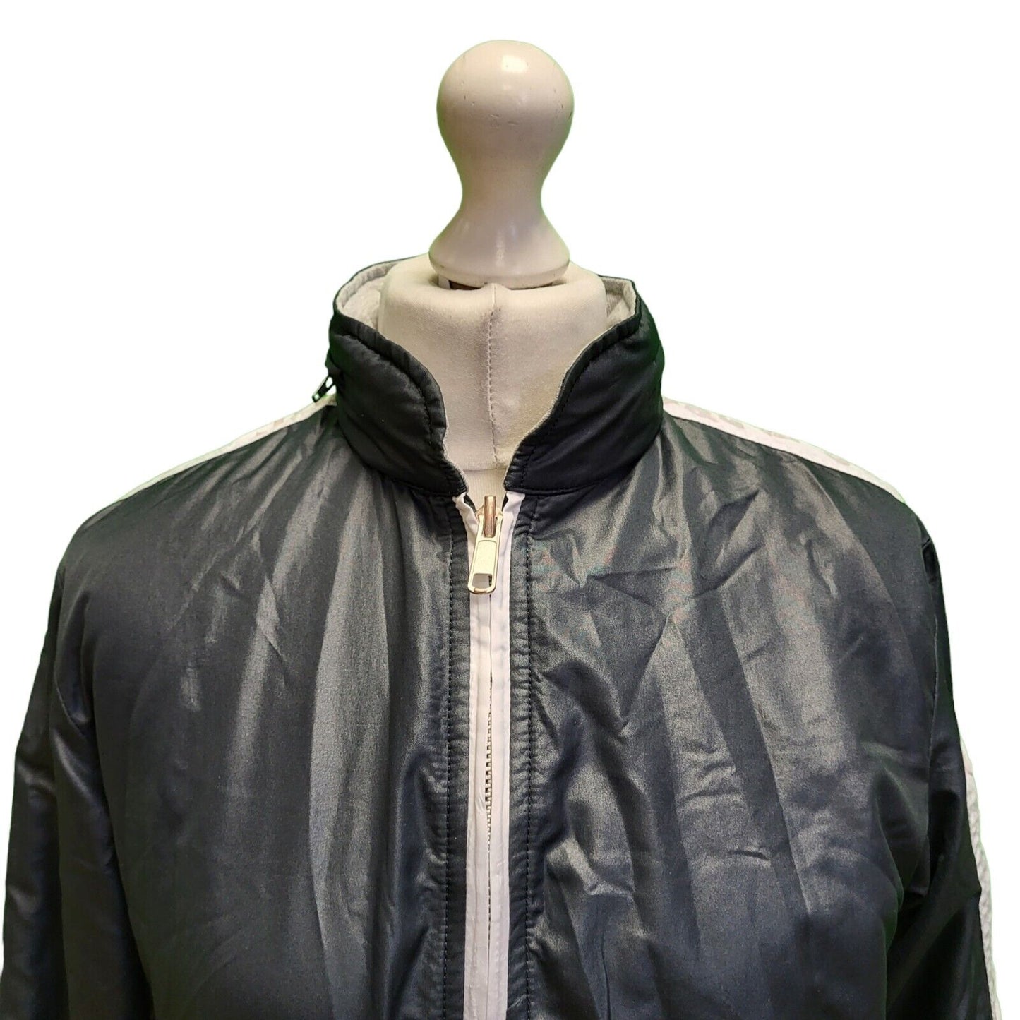Girl's D & G Grey Black Zipped Reverible Jacket Age 13-14 years xL H602
