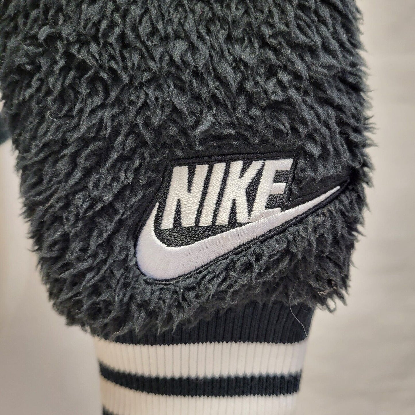 Nike Sports Jacket Black & White Fluffy Collared Women's UK Small G400