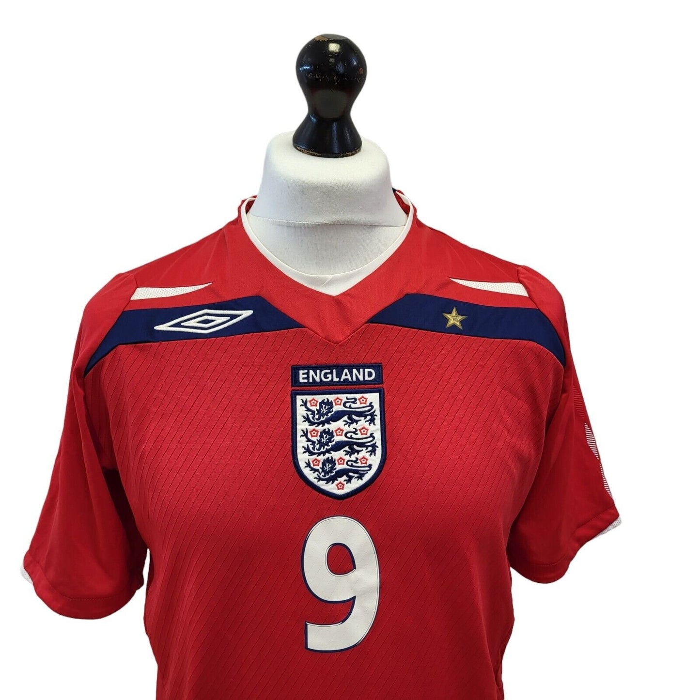 Umbro Away Football Shirt England V-Neck Red Shirt Mens UK M EU 50 G329